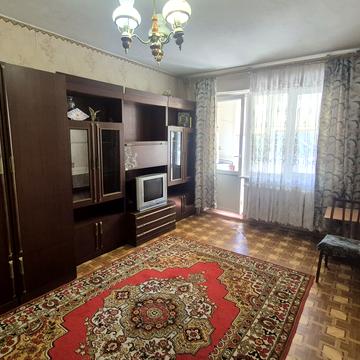 Академіка Корольова вул., 98