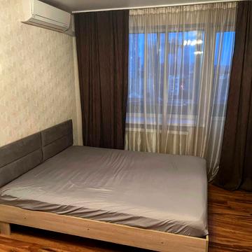 Богдана Гаврилишина вул. (Ванди Василевської), 4