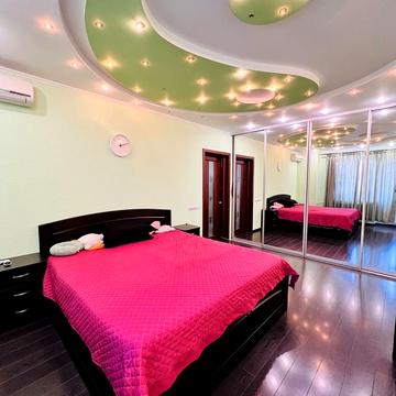 Левка Лукяненка вул. (Маршала Тимошенка), 33/35