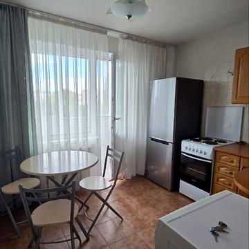 Голосіївський просп. (40-річчя Жовтня), 11