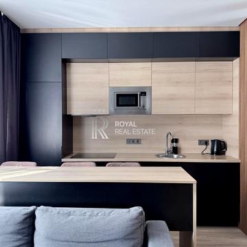 Салютна вул., 2к5