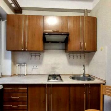 Велика Васильківська вул. (Червоноармійська), 129