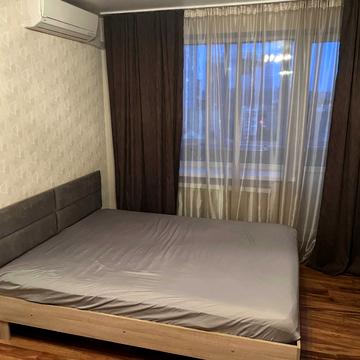 Богдана Гаврилишина вул. (Ванди Василевської), 4