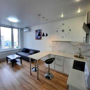 Дніпровська набережна вул., 18-А