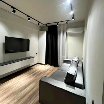 Модеста Менцинського вул., 12