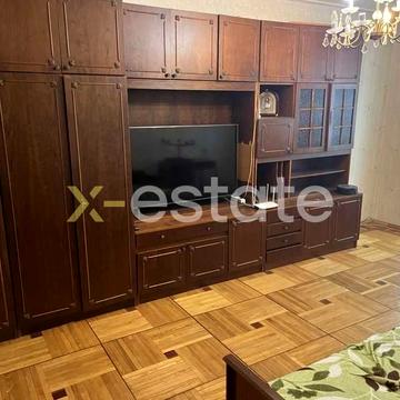 Велозаводська вул., 32