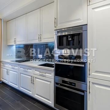 Предславинська вул., 40