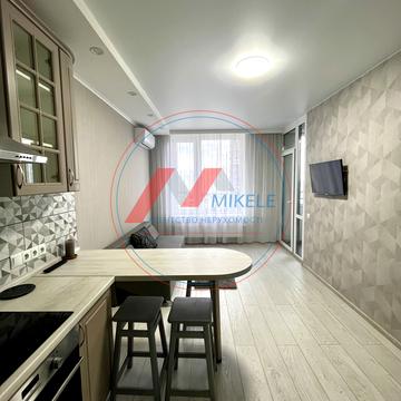 Дніпровська набережна вул., 18-Б