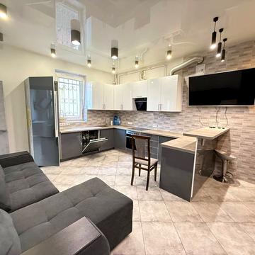 Корсунська вул., 4