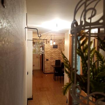 Пастера вул., 8