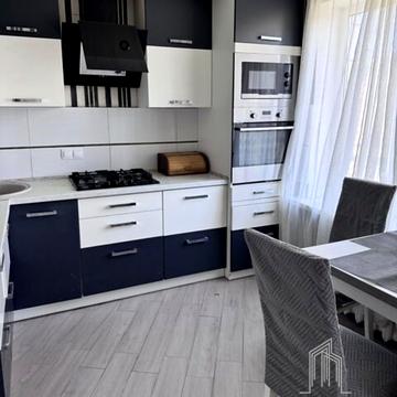 Гната Юри вул., 1