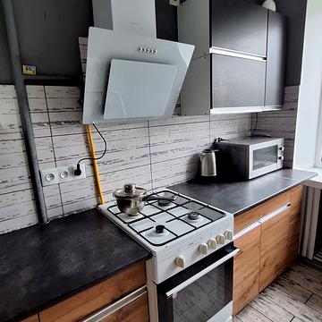 Низинна вул., 60