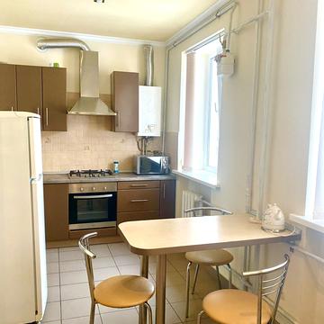 Перемиська вул., 11