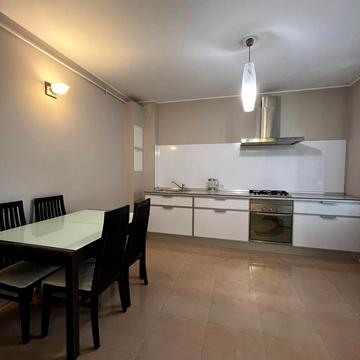 Дмитрівська вул., 9-11