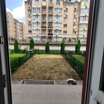 Владислава Бувалкіна вул., 7-Б К1