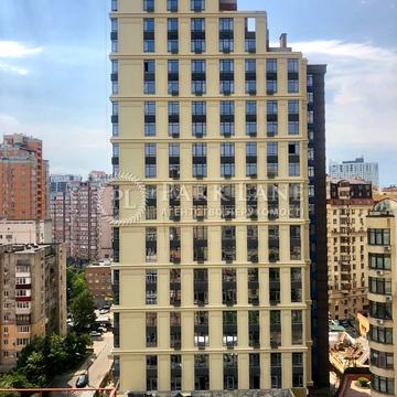 Річкова вул., 4