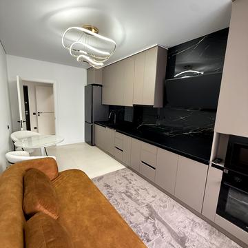 Приозерна вул., (Будинок 37)