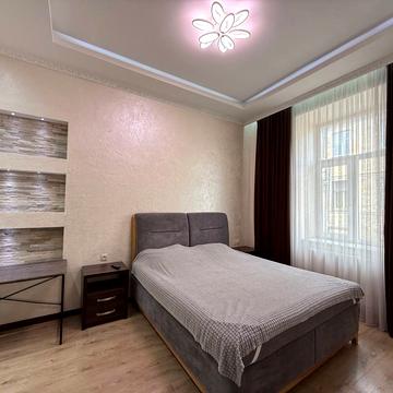 Модеста Менцинського вул., 12