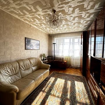 Космонавтів просп., 16