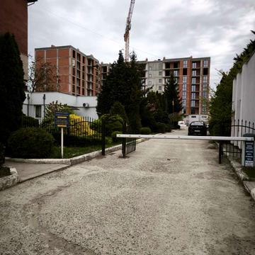 Миколи Леонтовича пров., 11