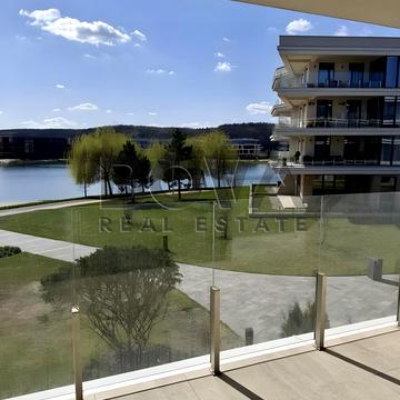 Паркова вул., 15