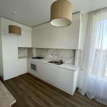 Пасічна вул., (Будинок 2)