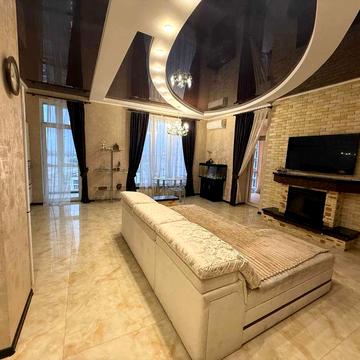 Ливарна вул., (Будинок 2)