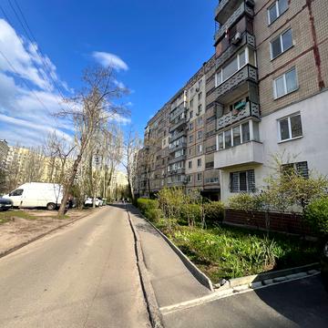 Слави бульв., 3