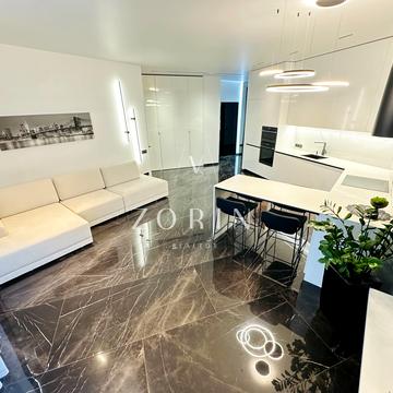 Набережна Перемоги вул., 7