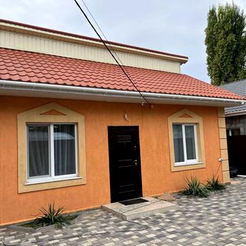 Дніпровська вул., 23