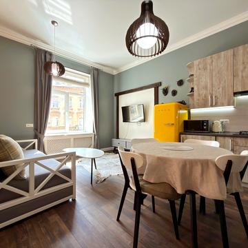 Івана Франка вул., 70