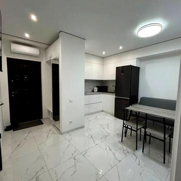 Літературна вул., 8