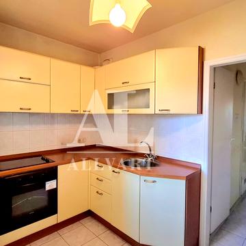 Ревуцького вул., 13