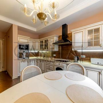 Щекавицька вул., 30/39