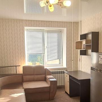 Тахіатаська вул., 8