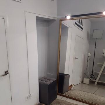 Івана Франка вул., 52