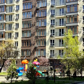 Академіка Сахарова вул., 34