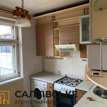 Нескорених вул. (Героїв Праці), 12д