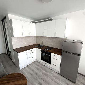 Олега Мудрака вул. (Генерала Наумова), 1-Б