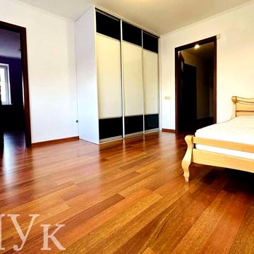 15 Квітня вул., 7-А