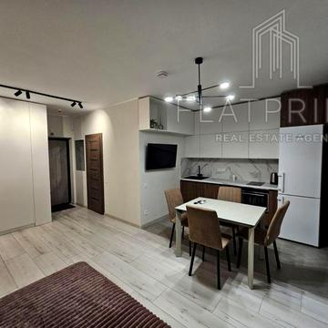 Олеся Бердника вул., 1-В