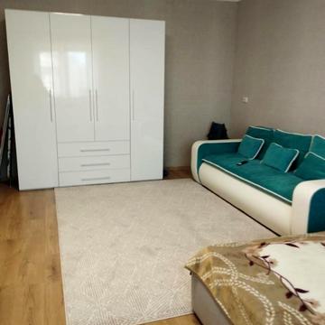 Центральна вул., 24