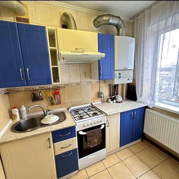 Замостянська вул. (50-річчя Перемоги), 8