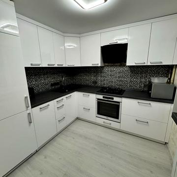 Васильківська вул., 53к1