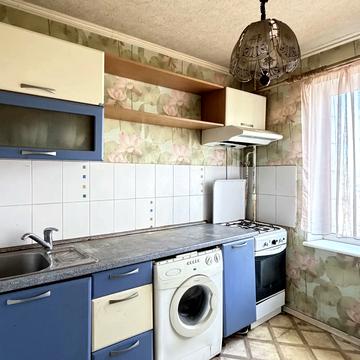 Воскресенська вул., 11