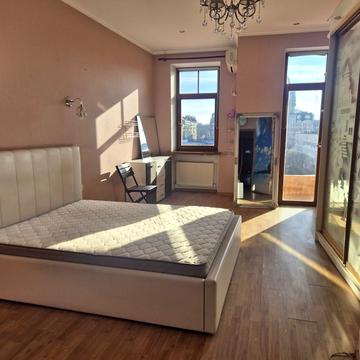 Святослава Караванського вул. (Жуковського), 10