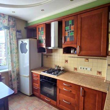 Сержа Лифаря вул. (Олександра Сабурова), 18