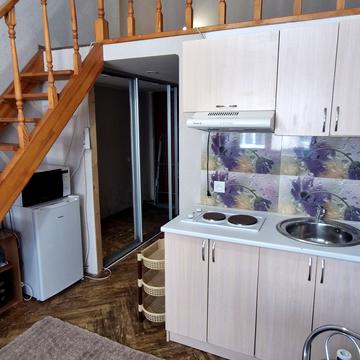 Миколаївська вул. (Короленка), 18