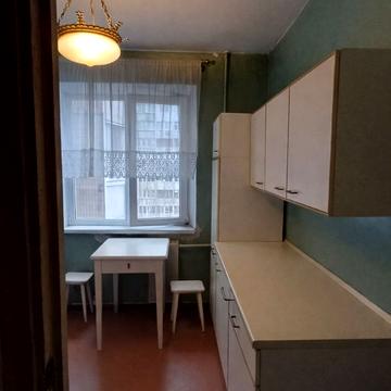 Князя Володимира Великого просп., 100