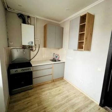 Бориса Гмирі вул., 8